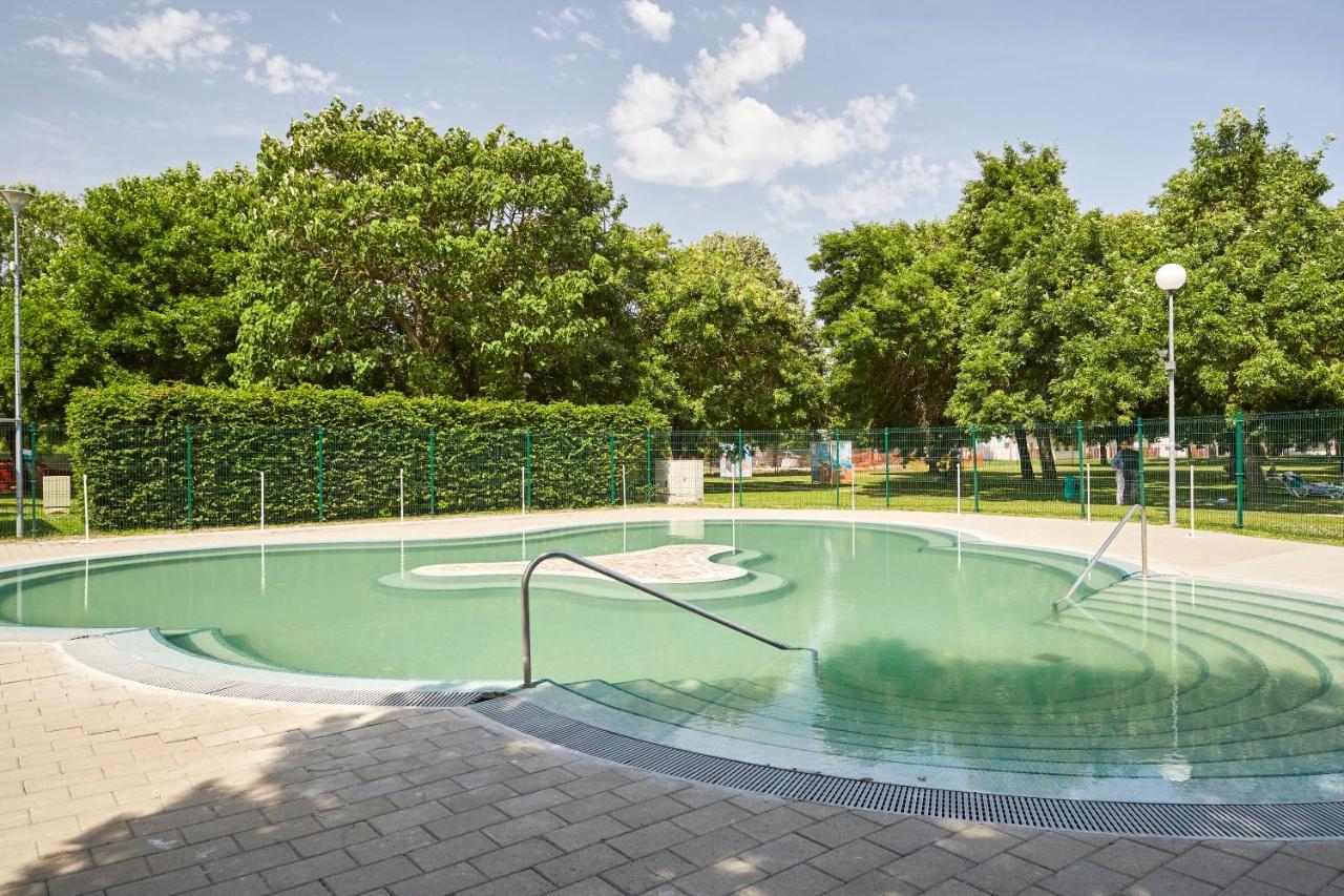 Thermal Resort Hotel 렌다바 외부 사진