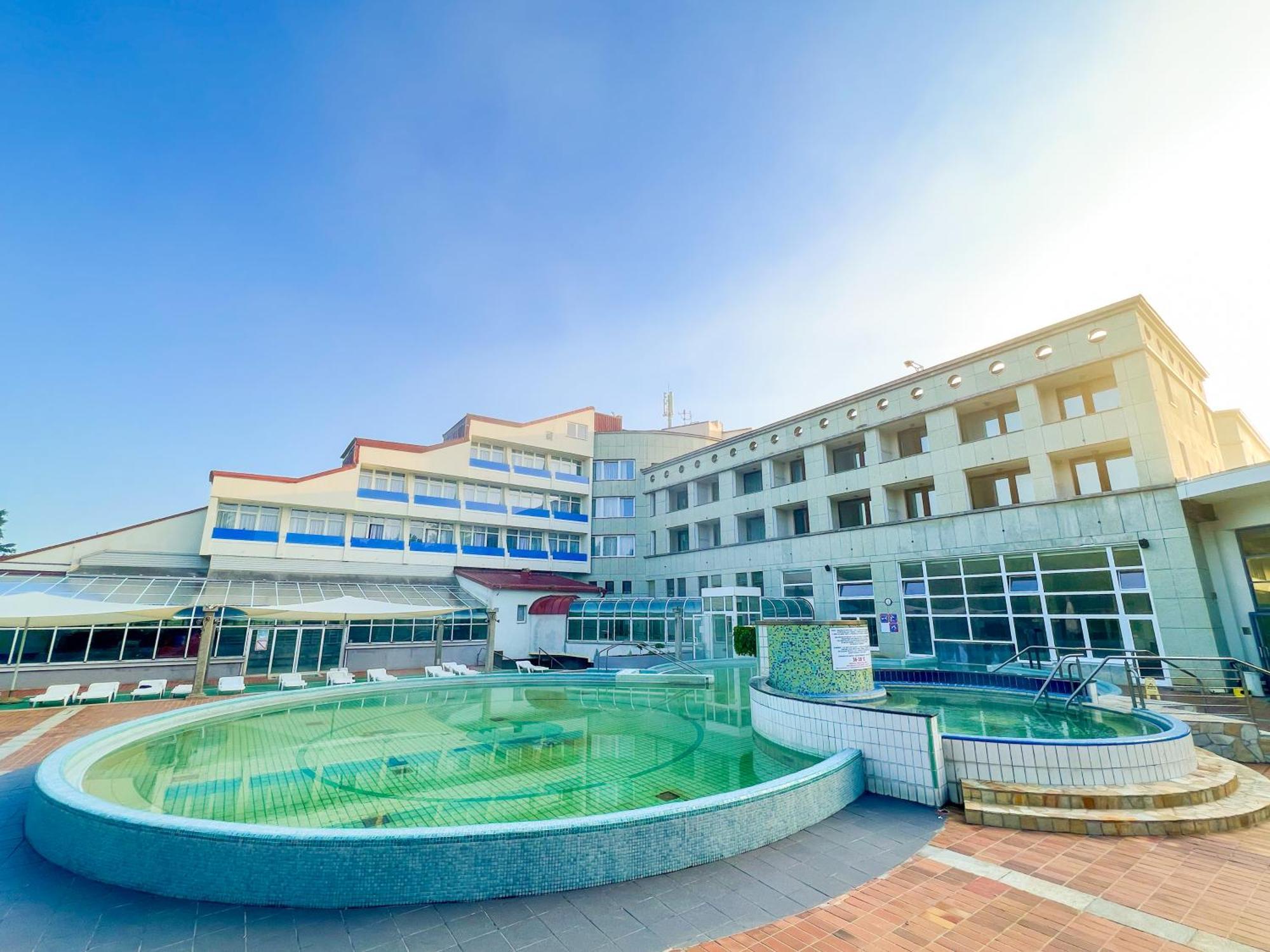 Thermal Resort Hotel 렌다바 외부 사진